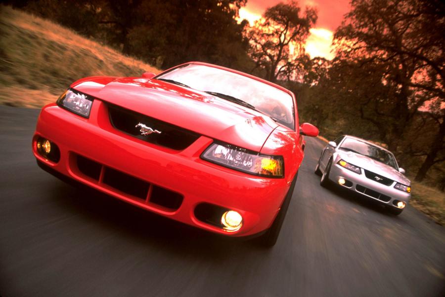  Ford Mustang SVT Cobra 2003 года  (фото 36 из 61)